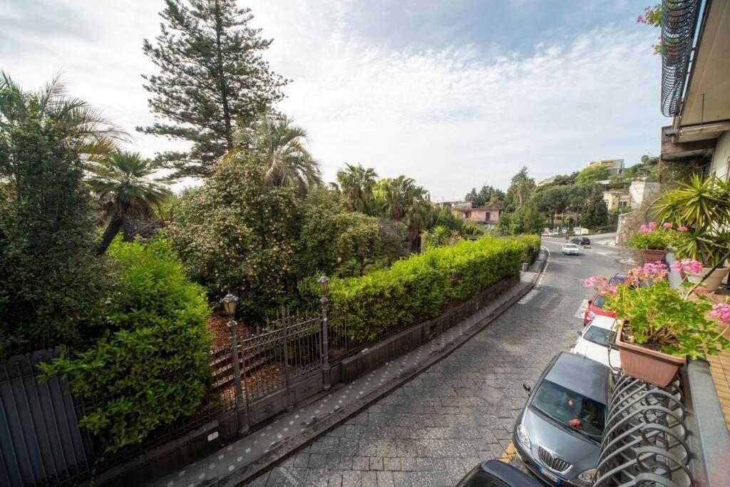 Casa Vacanze Il Fischio Del Vento Zafferana Etnea Exterior foto